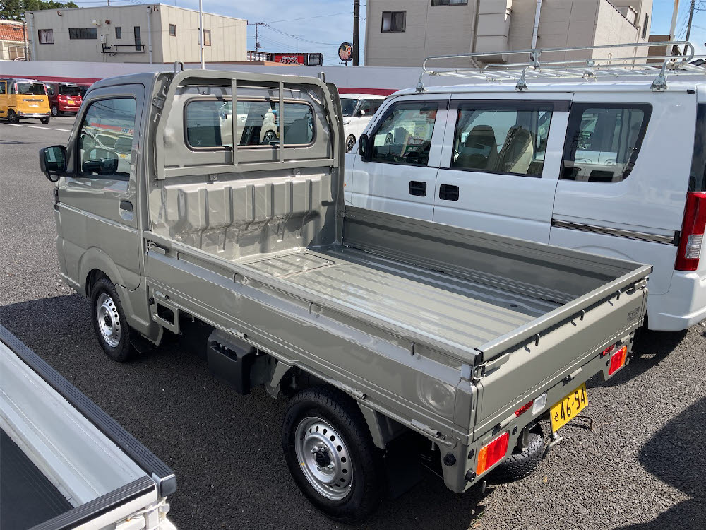 スズキ　キャリイトラック KC 4WD MT3枚目
