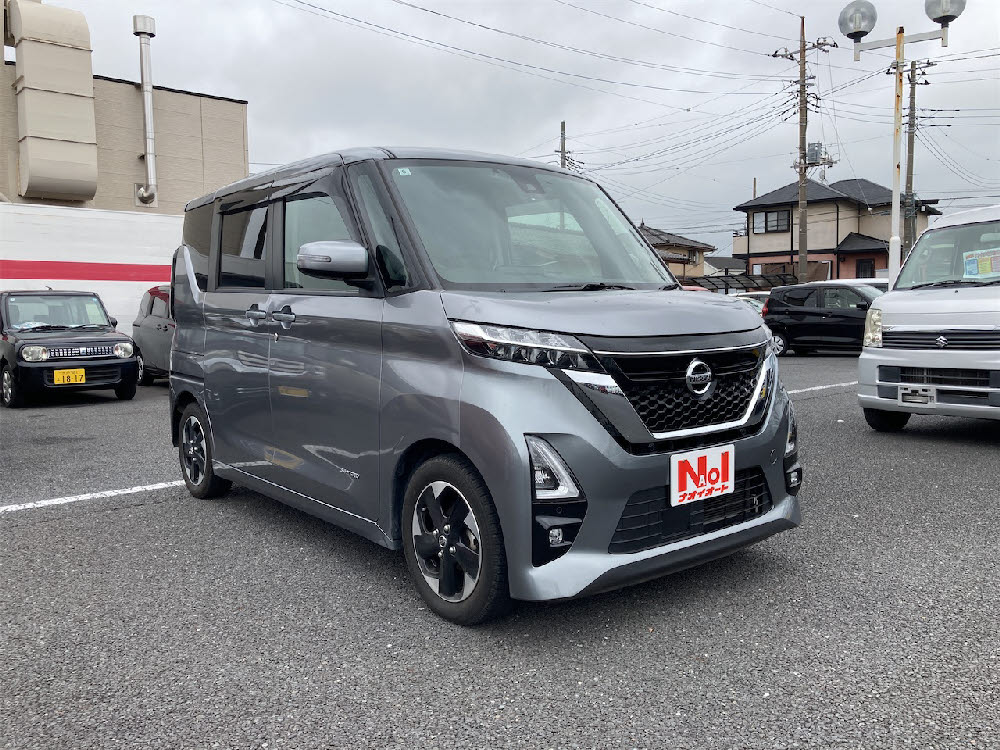 ニッサン ルークス ハイウェイスターX(9インチナビ)1枚目