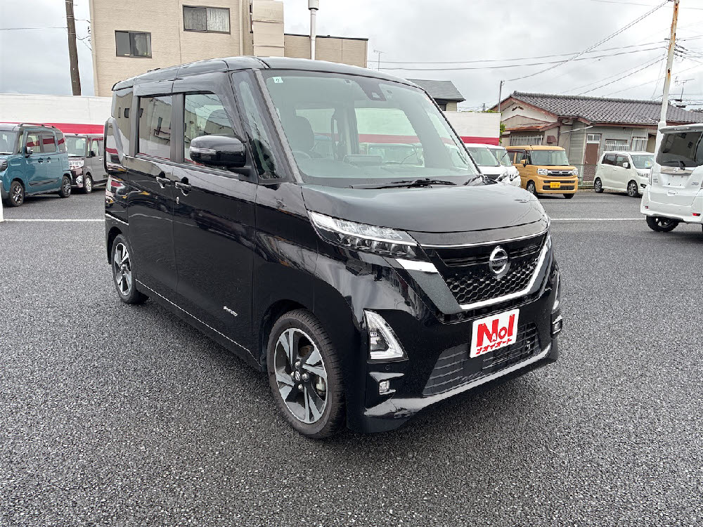 ニッサン ルークス ハイウェイスター Gターボ(9インチナビ)1枚目