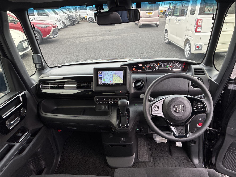 ホンダ N BOXカスタム L11枚目