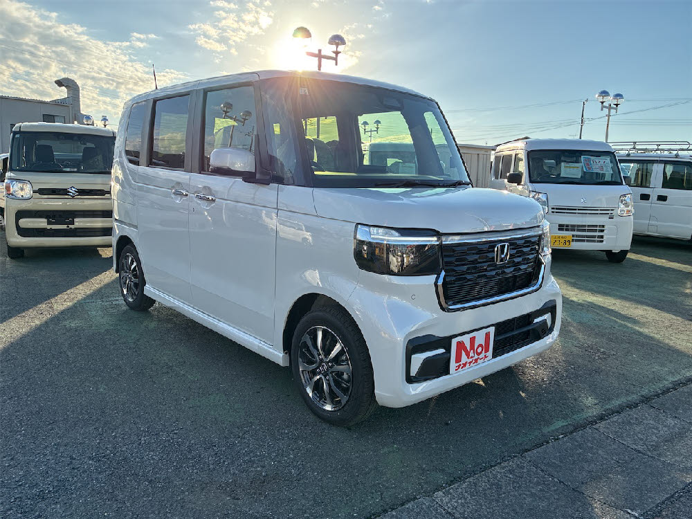 ホンダ　Ｎ ＢＯＸカスタム　標準1枚目