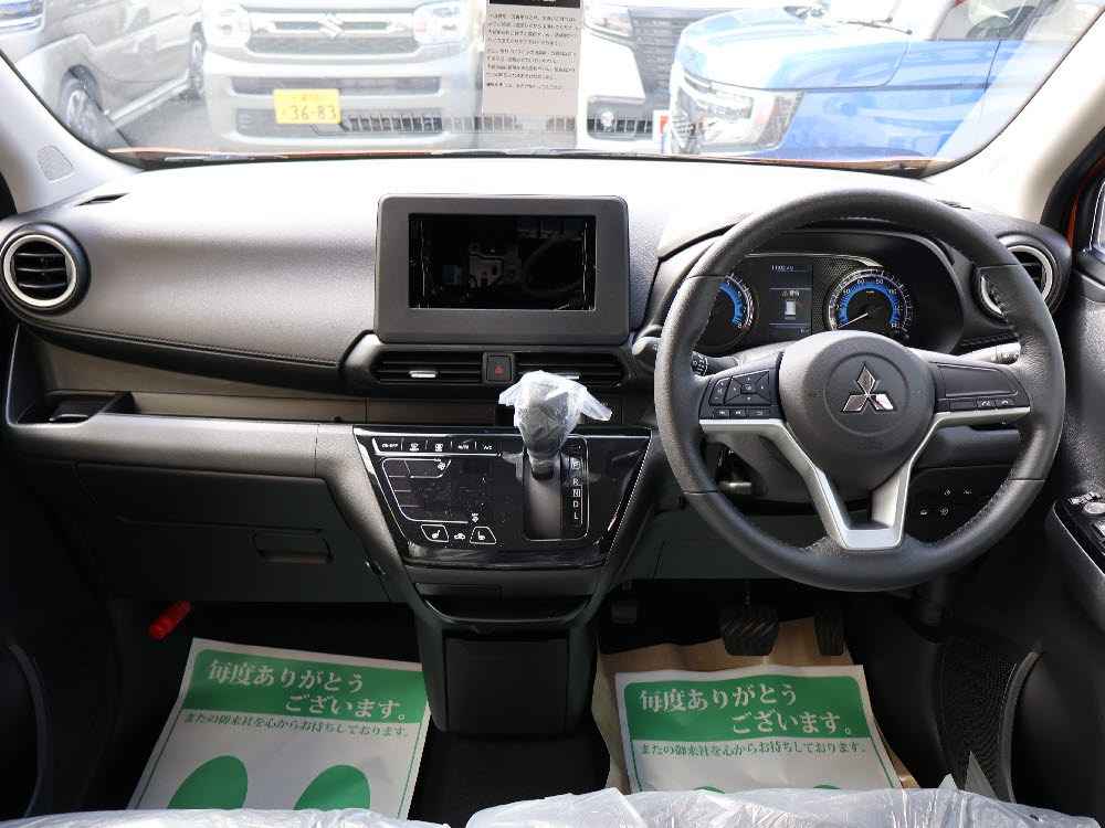 ミツビシ　ｅｋクロス　G2枚目