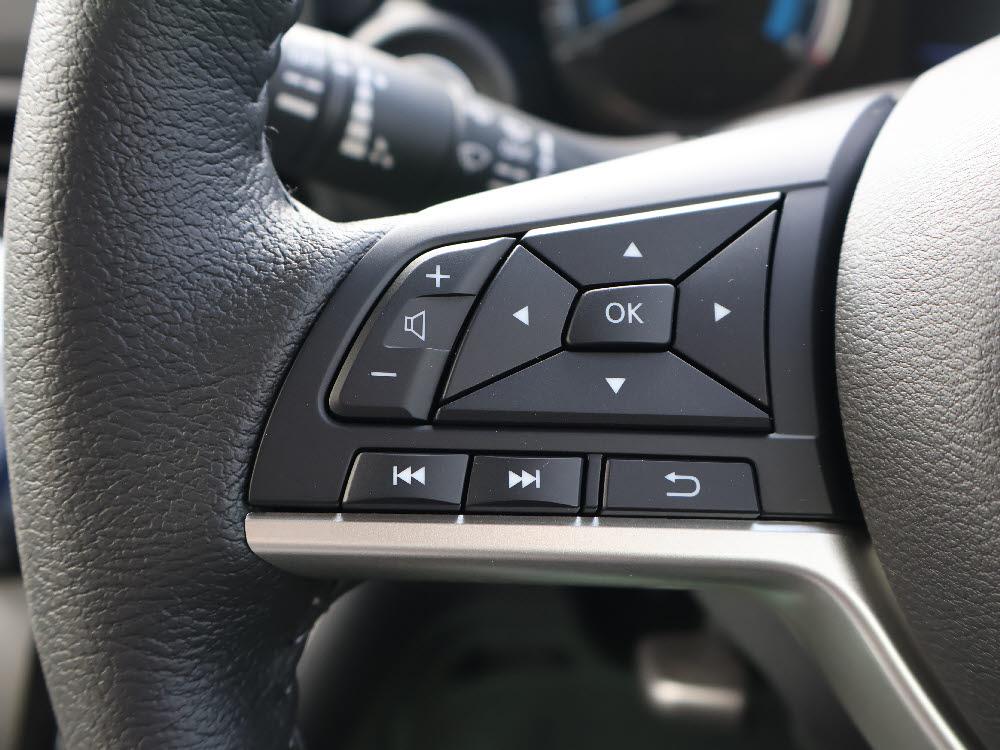 ミツビシ　ｅｋクロス　G8枚目