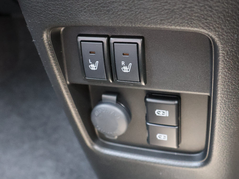 スズキ　ハスラー　タフワイルド　ナビ付12枚目