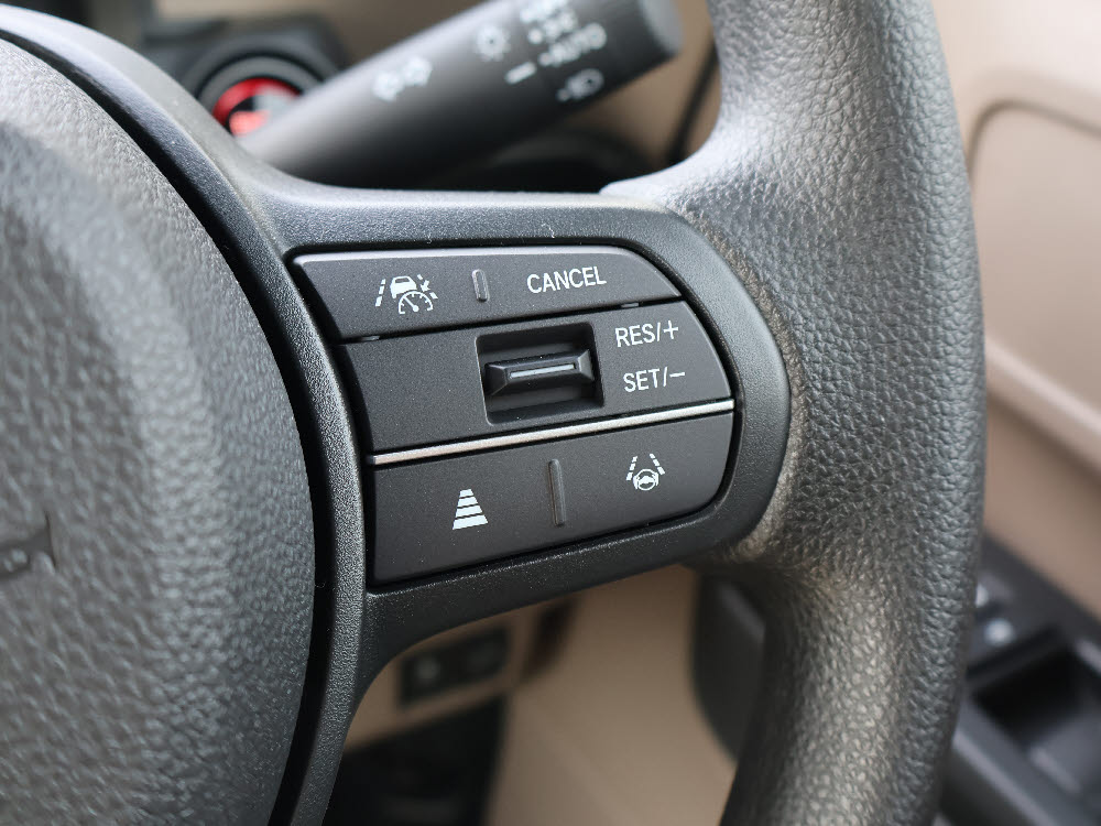 ホンダ　N BOX JOY 8インチディスプレイオーディオ　16枚目