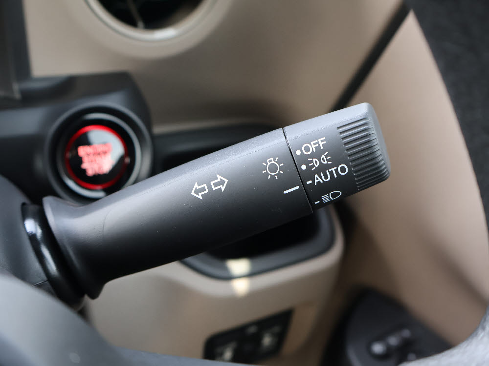 ホンダ　N BOX JOY 8インチディスプレイオーディオ　17枚目