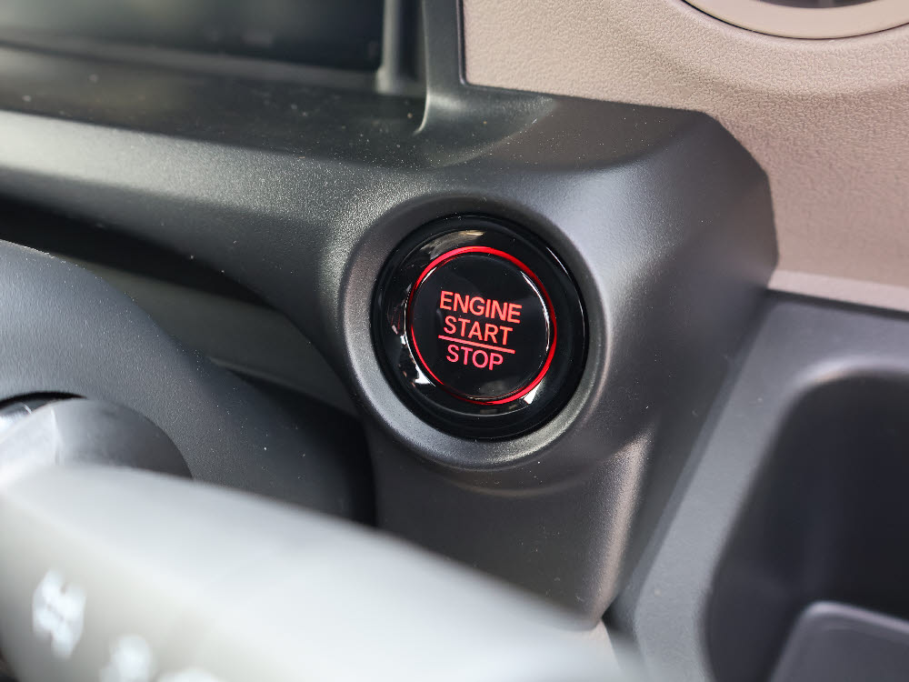 ホンダ　N BOX JOY 8インチディスプレイオーディオ　18枚目