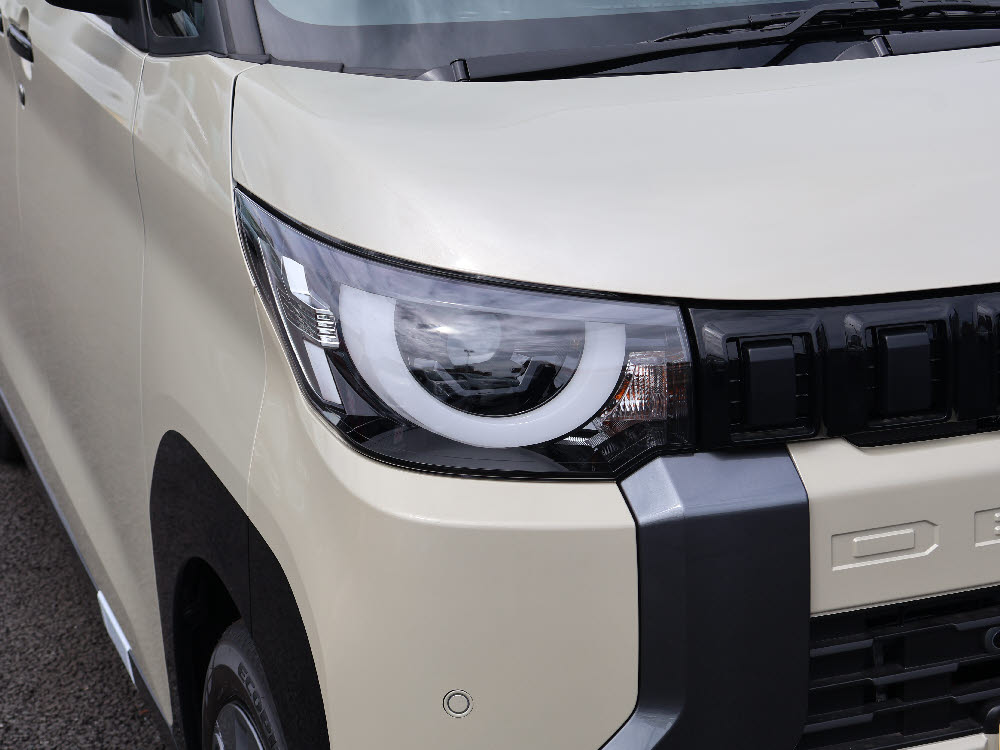 ミツビシ　デリカミニ　G15枚目