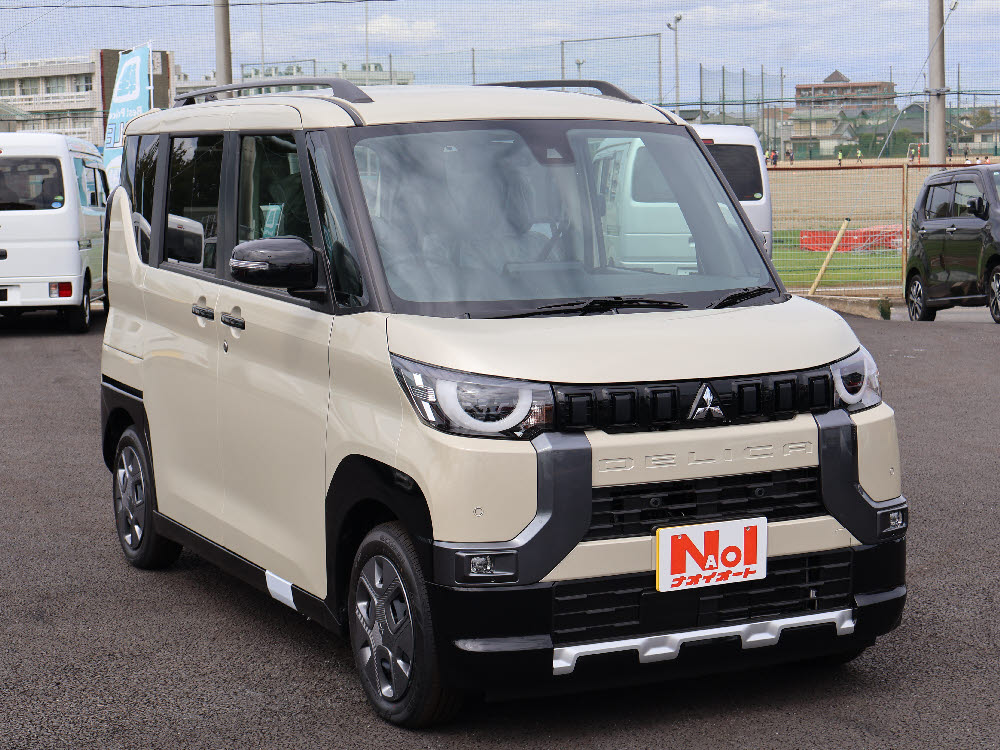 ミツビシ　デリカミニ　G2枚目