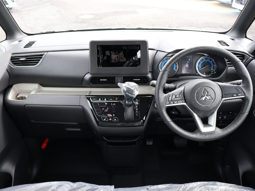 ミツビシ　デリカミニ　G4枚目