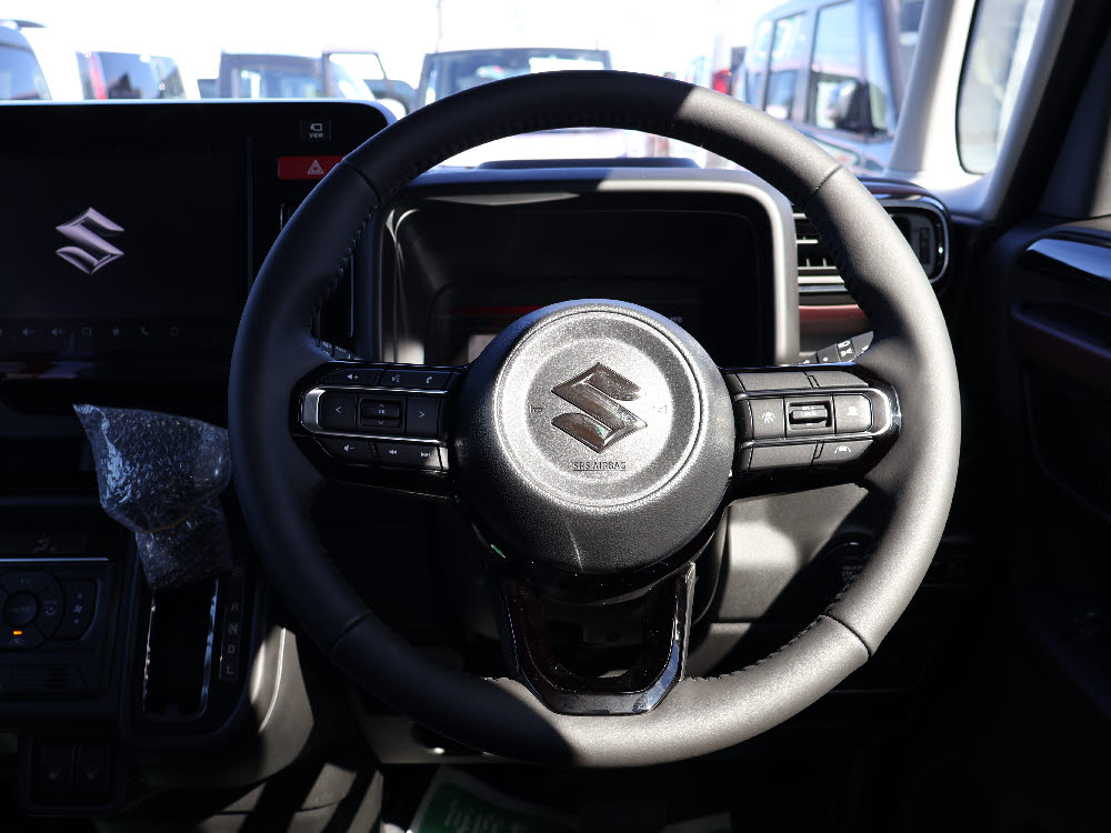 スズキ　スペーシアカスタム HYBRID XS 全方位ナビ3枚目