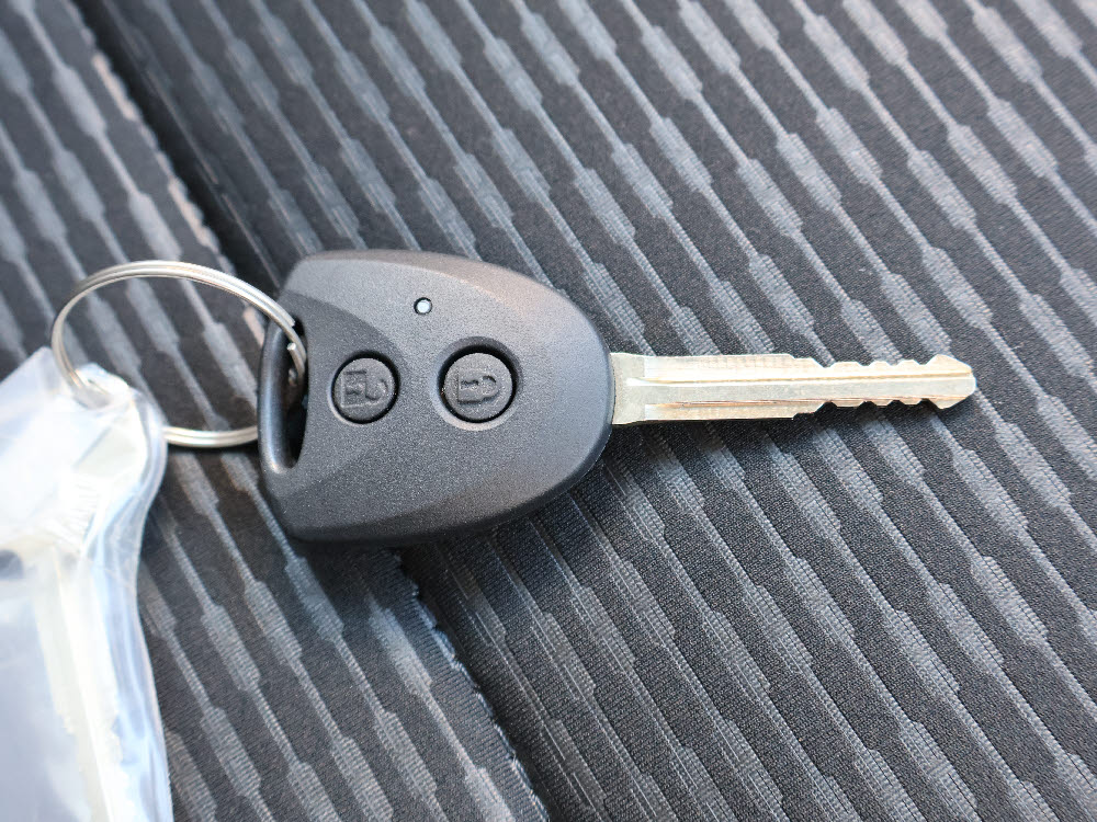 ダイハツ　ハイゼットカーゴ　デラックス9枚目