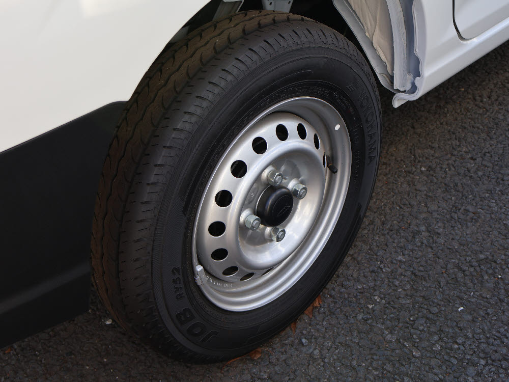 ダイハツ　ハイゼットカーゴ　デラックス11枚目