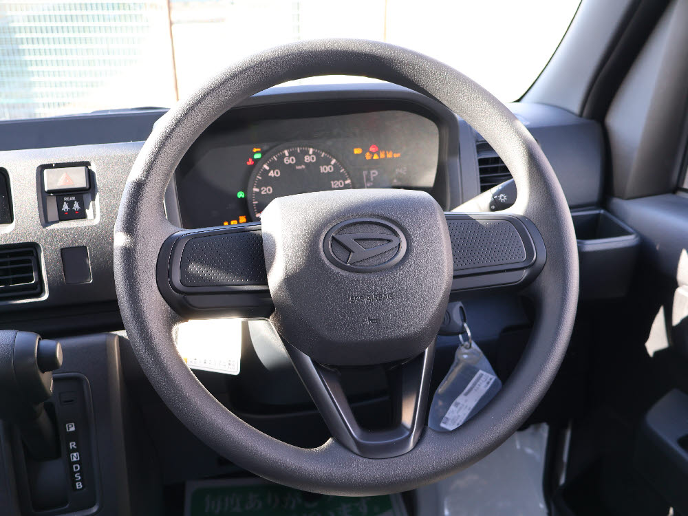 ダイハツ　ハイゼットカーゴ　デラックス4枚目