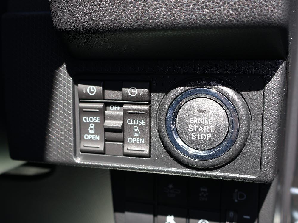 ダイハツ　タントファンクロス　DA付13枚目