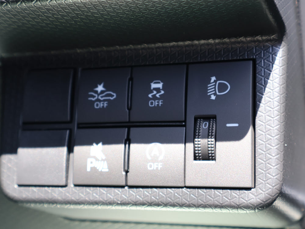 ダイハツ　タントファンクロス　DA付14枚目