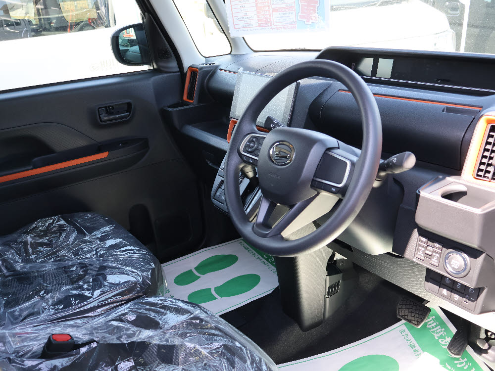 ダイハツ　タントファンクロス　DA付15枚目