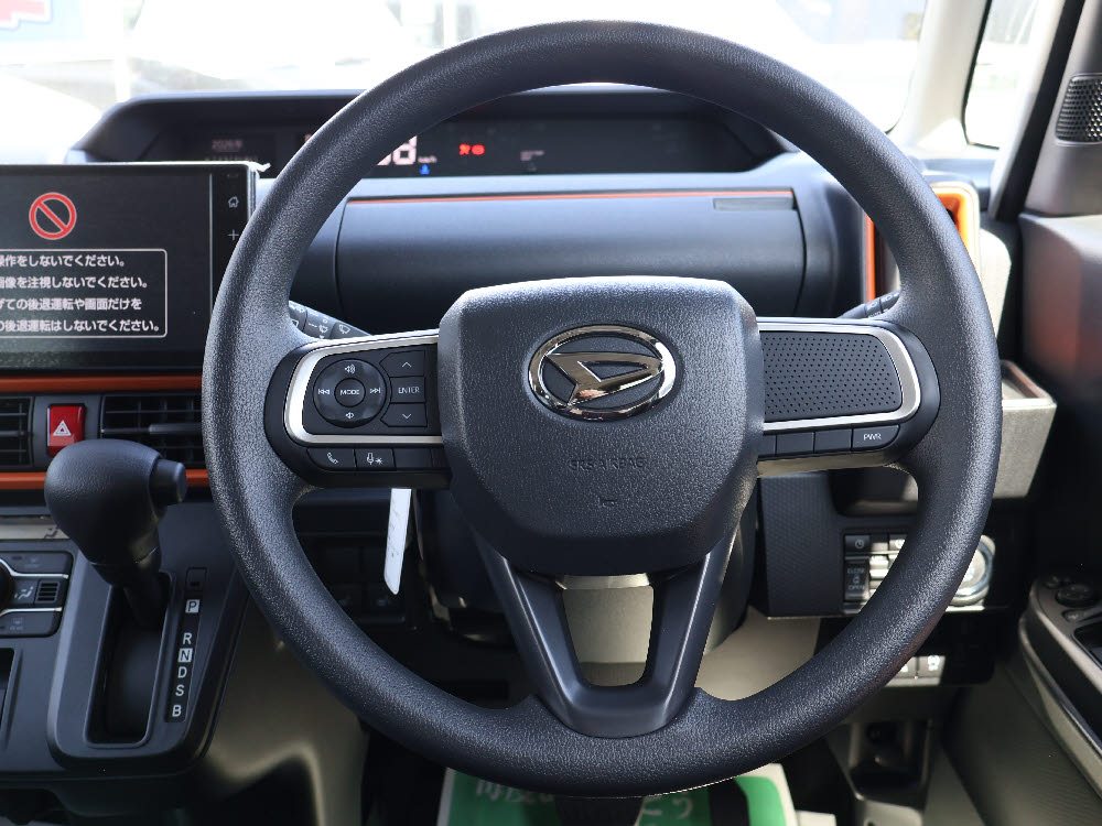 ダイハツ　タントファンクロス　DA付3枚目