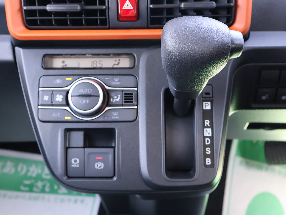 ダイハツ　タントファンクロス　DA付8枚目