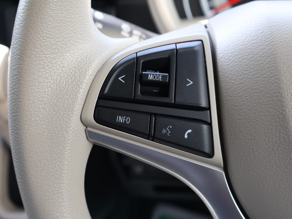 スズキ　ワゴンRスマイル　HYBRID S オーディオレス9枚目