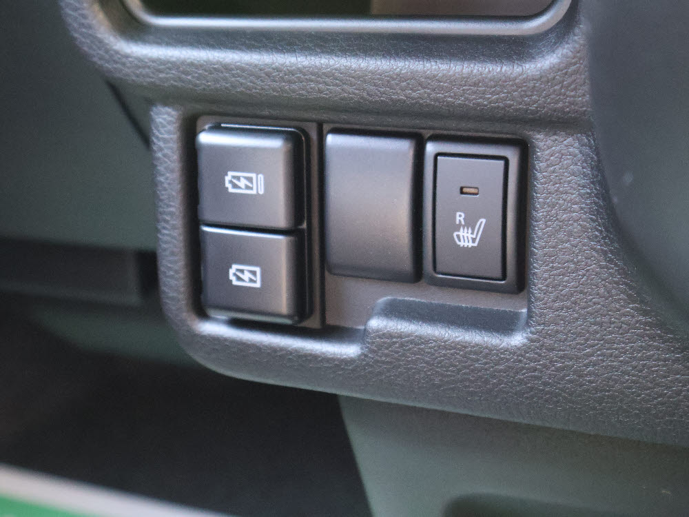 スズキ　ワゴンRスマイル　HYBRID S オーディオレス12枚目