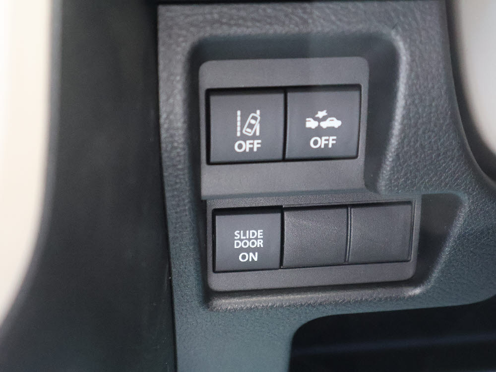 スズキ　ワゴンRスマイル　HYBRID S オーディオレス13枚目