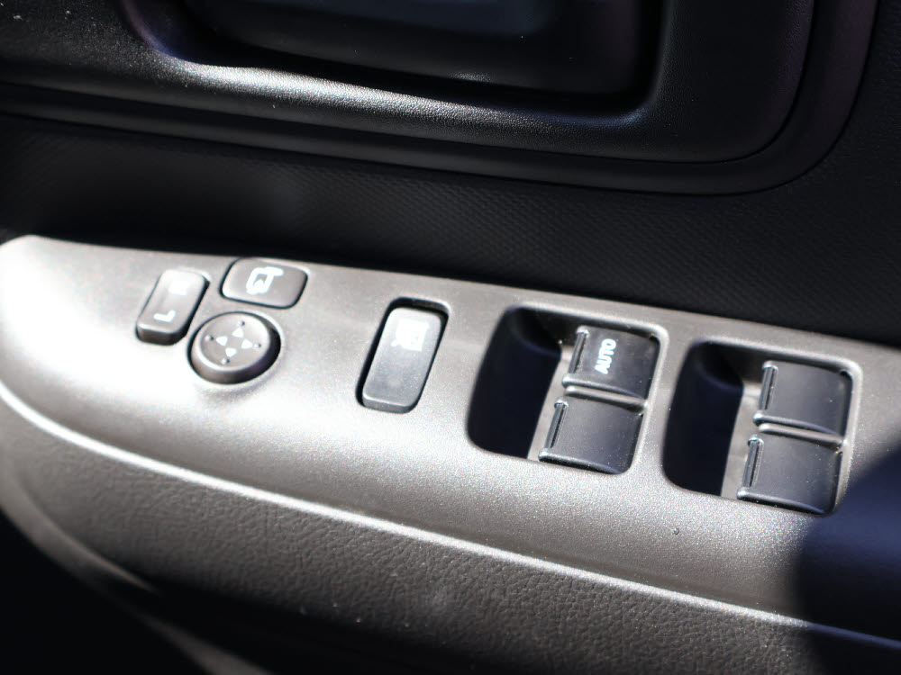 スズキ　ワゴンRスマイル　HYBRID S オーディオレス15枚目