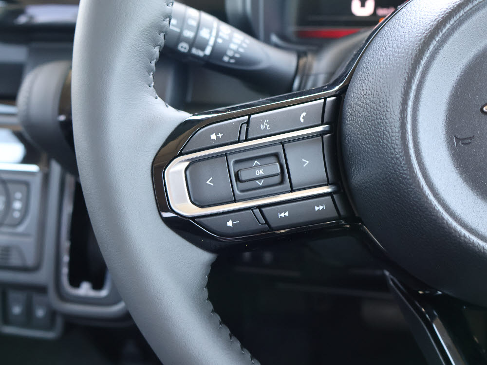 スズキ　スペーシアカスタム　HYBRID XS　オーディオレス11枚目