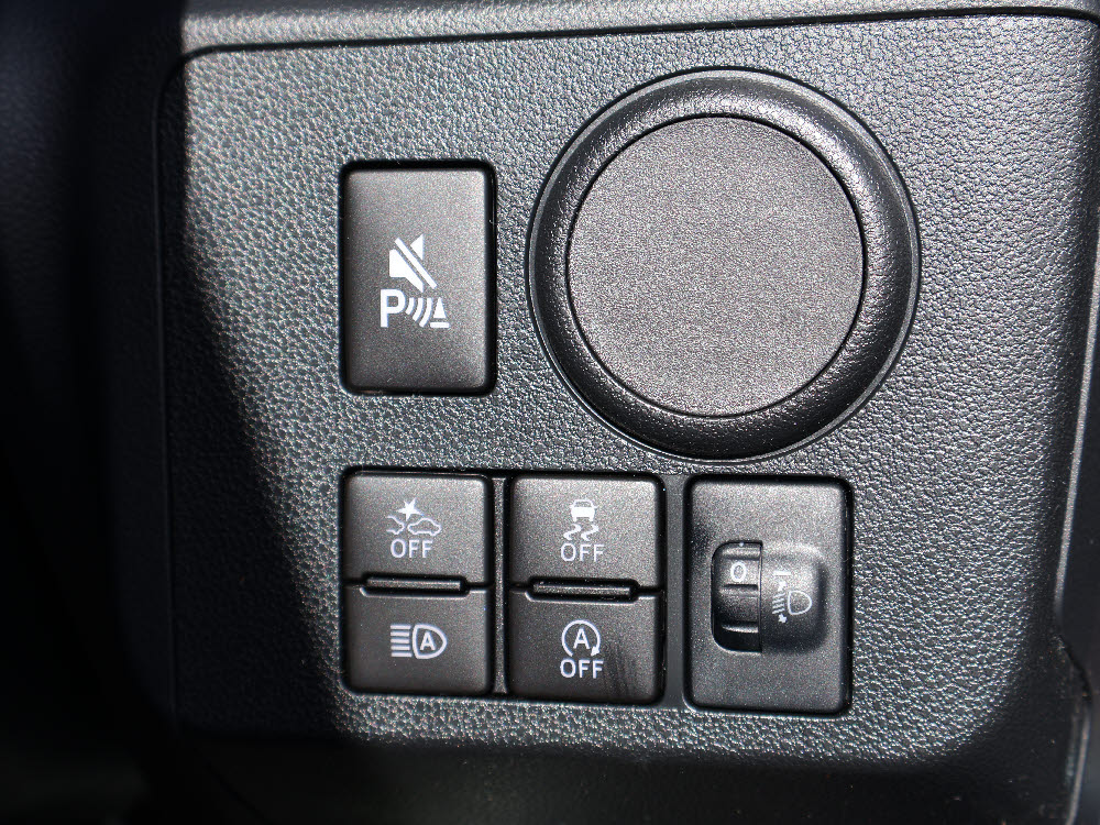 ダイハツ　ミライース　L SAⅢ10枚目