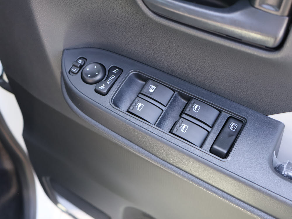 ダイハツ　タント　L アップグレードP13枚目