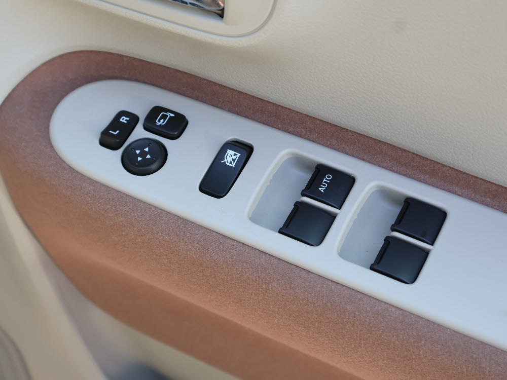 スズキ　ラパン　X　19枚目