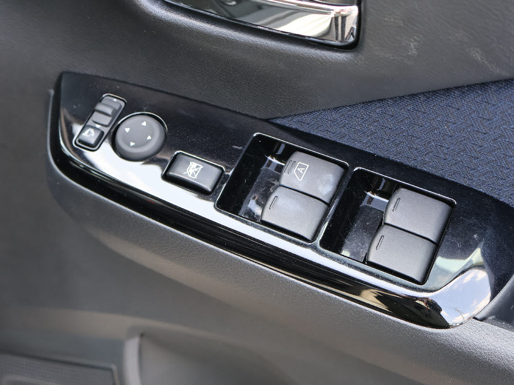 ミツビシ　ｅｋクロス　T15枚目