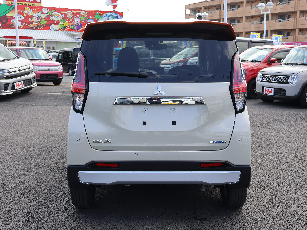 ミツビシ　ｅｋクロス　T4枚目