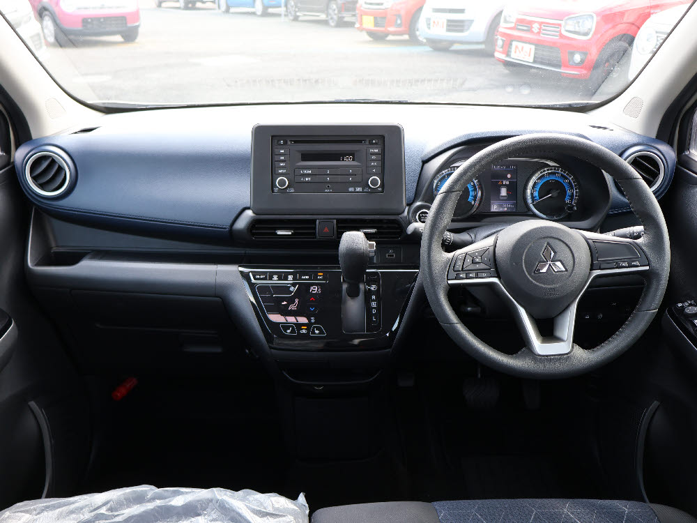 ミツビシ　ｅｋクロス　T6枚目