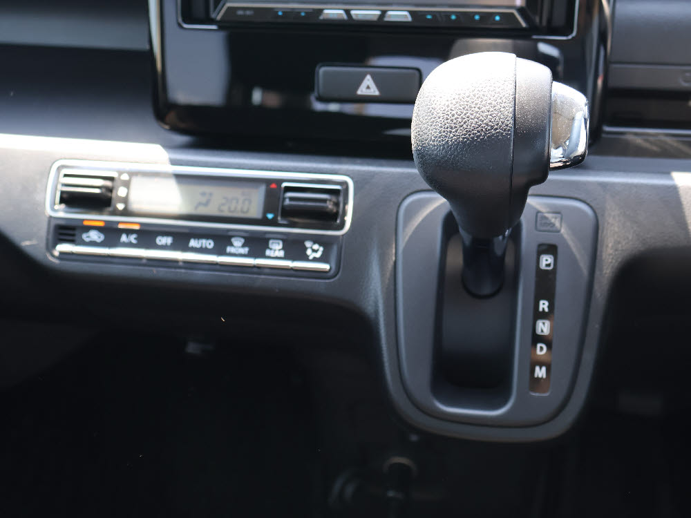 スズキ　ワゴンＲスティングレー　T13枚目