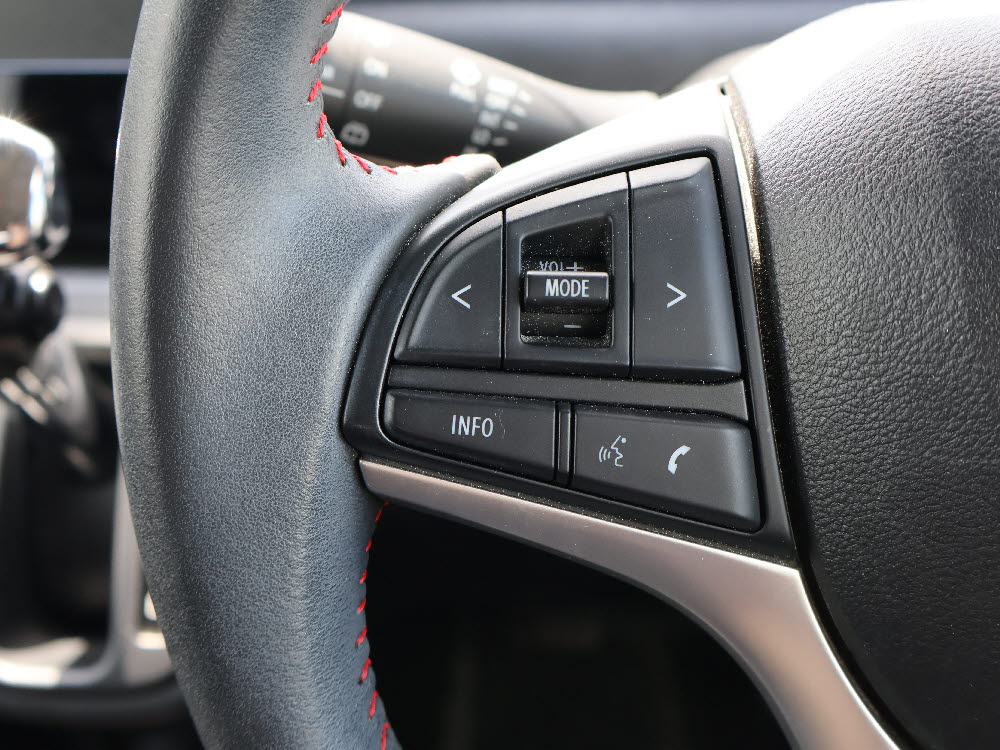 スズキ　ワゴンＲスティングレー　HYBRID　X13枚目