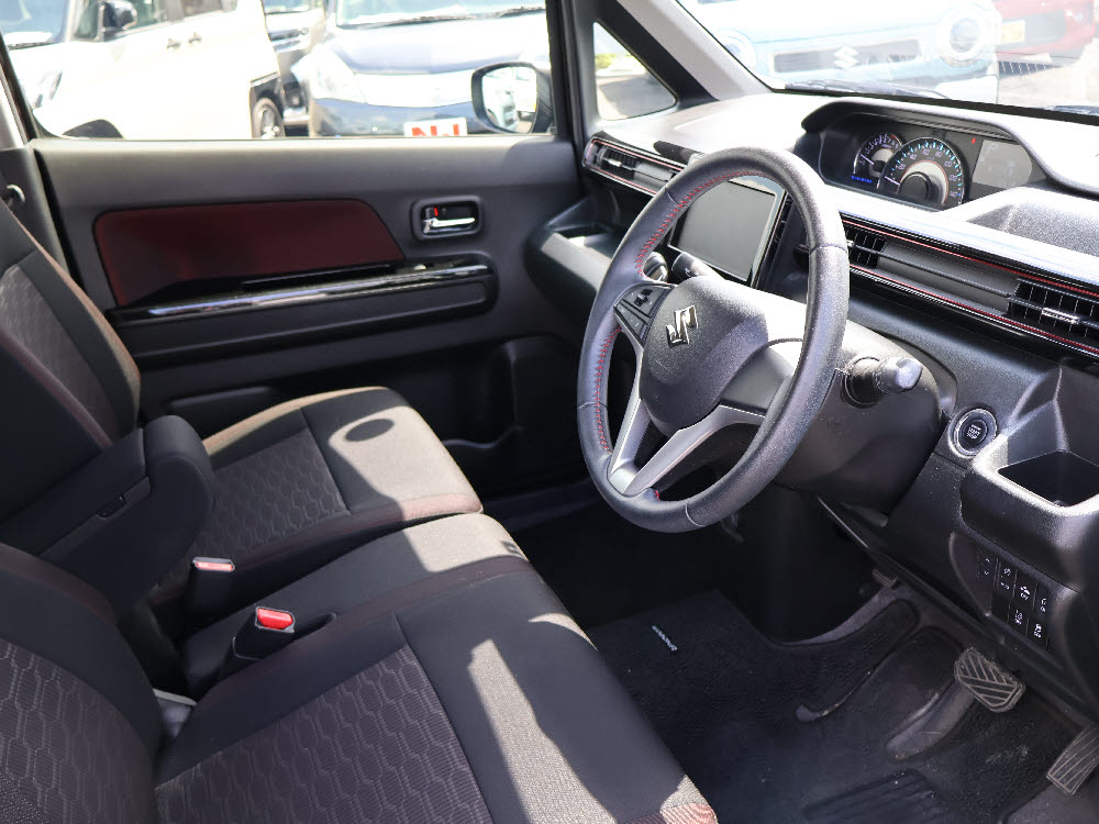 スズキ　ワゴンＲスティングレー　HYBRID　X17枚目
