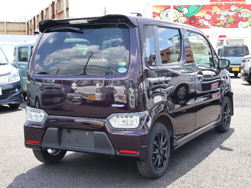 スズキ　ワゴンＲスティングレー　HYBRID　X3枚目