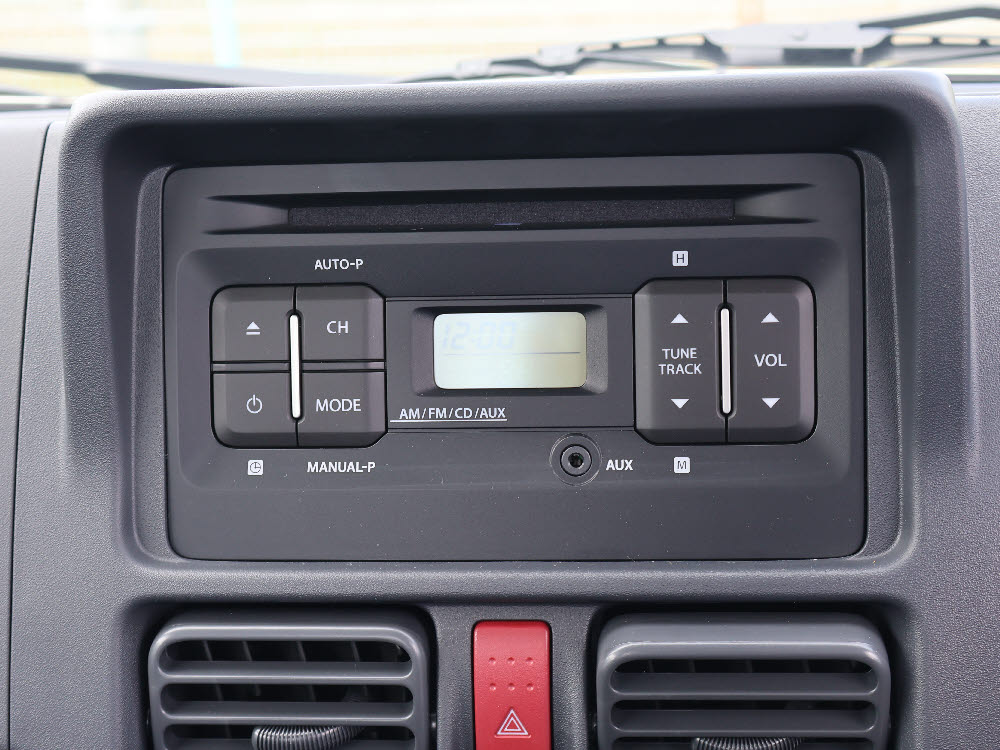 ニッサン　ＮＴ１００クリッパー　GX 4WD 5MT3枚目