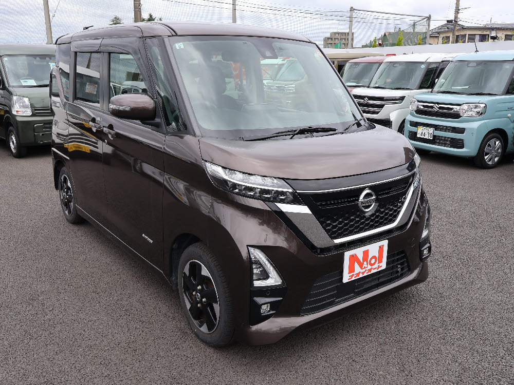 ニッサン　ルークス　ハイウェイスター　X　（9インチ）2枚目