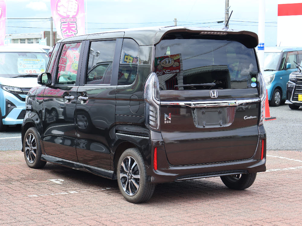 ホンダ　Ｎ ＢＯＸカスタム　G・Lホンダセンシング3枚目