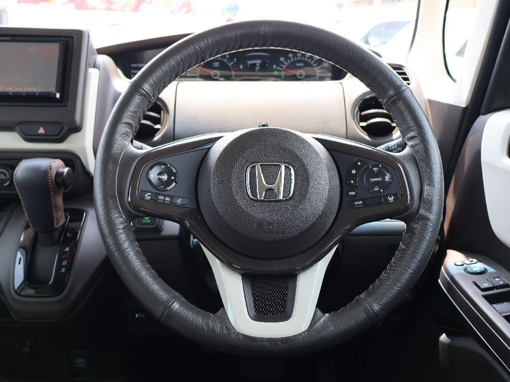 ホンダ N BOX L7枚目