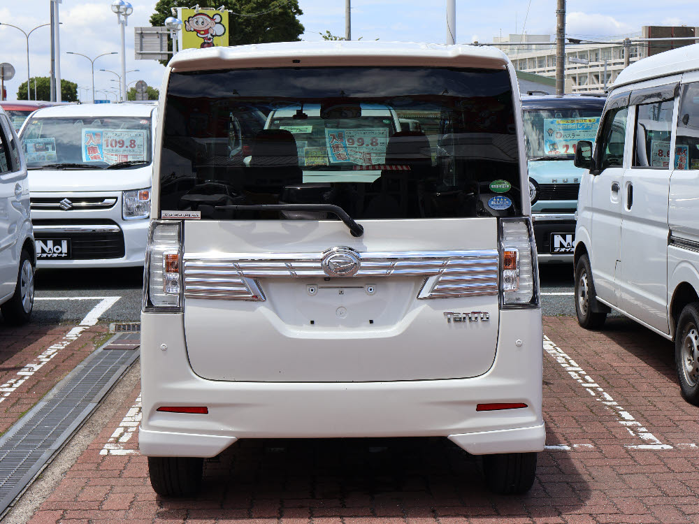 ダイハツ　タントカスタム　RSトップエディションSAⅢ4枚目