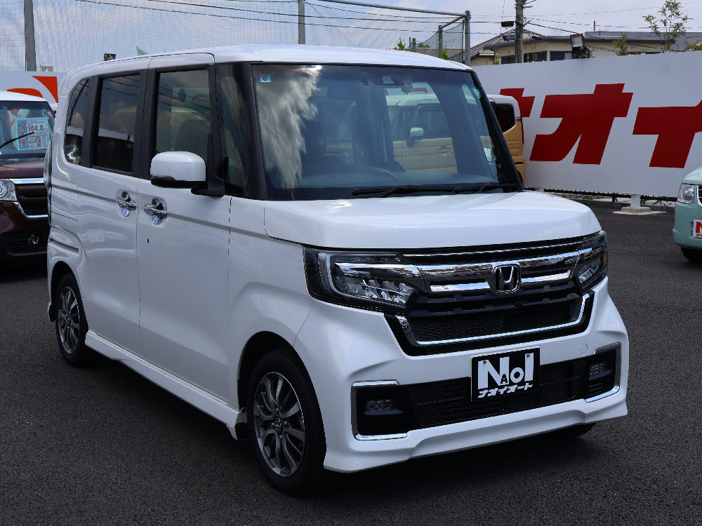 ホンダ N BOXカスタム L2枚目