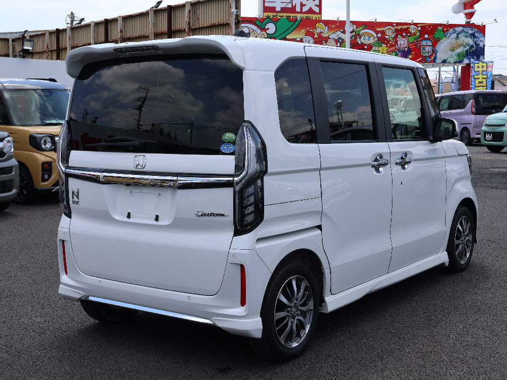 ホンダ N BOXカスタム L3枚目