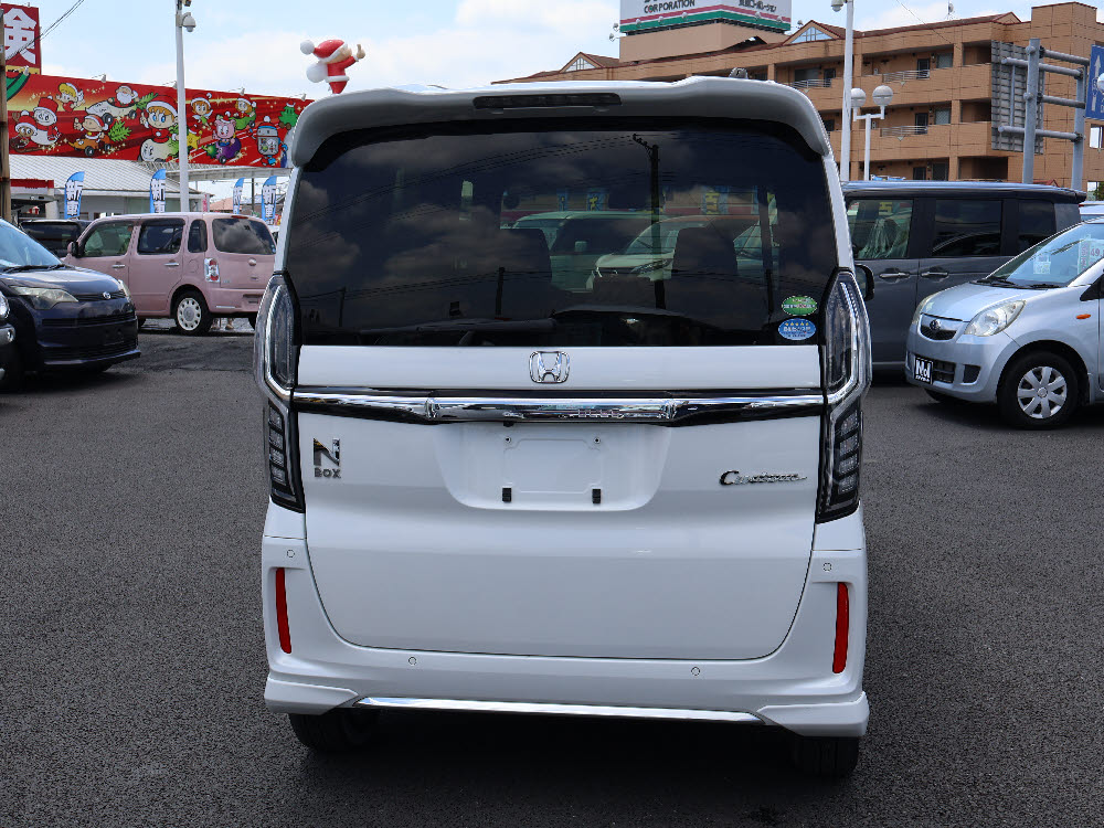 ホンダ N BOXカスタム L4枚目