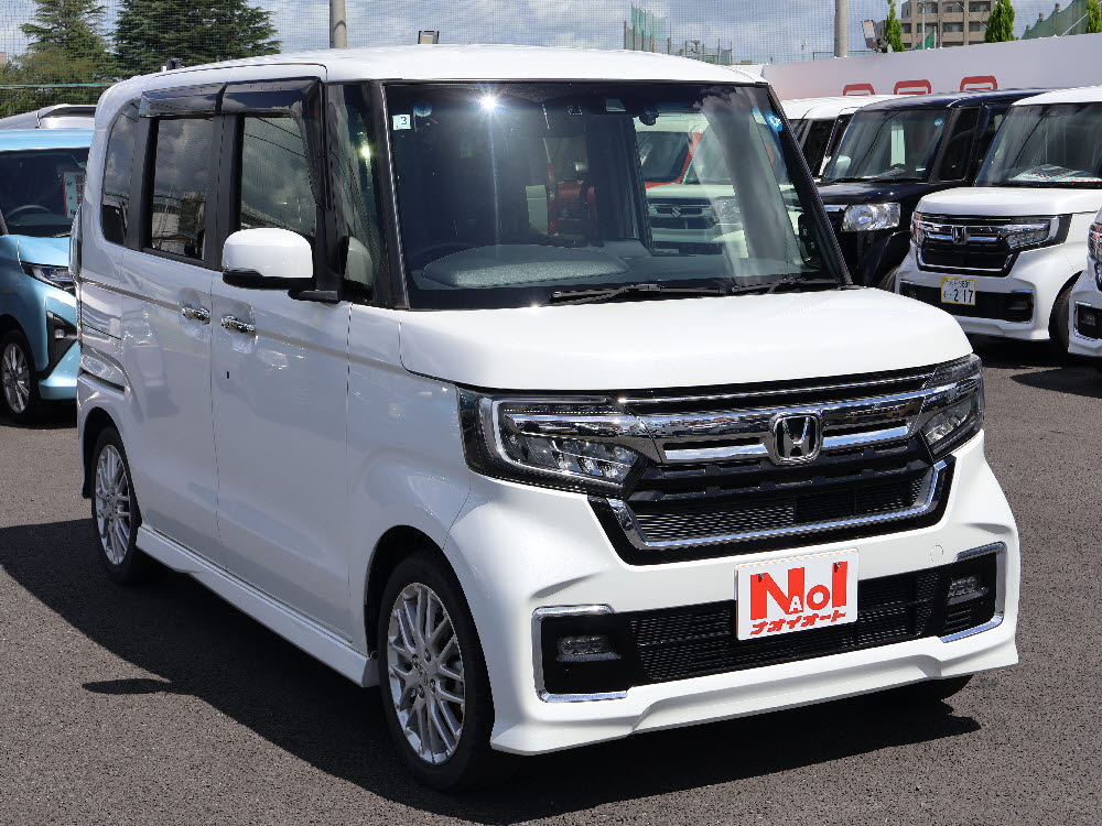 ホンダ　Ｎ ＢＯＸカスタム　EX・ターボ　2枚目