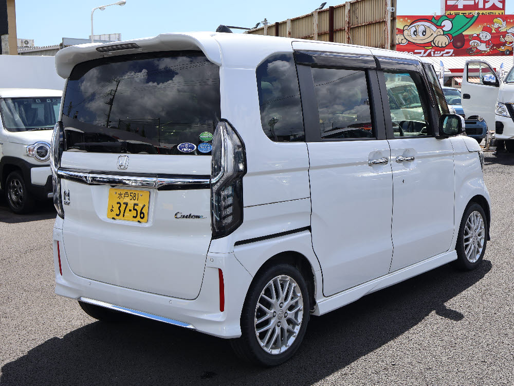 ホンダ　Ｎ ＢＯＸカスタム　EX・ターボ　3枚目