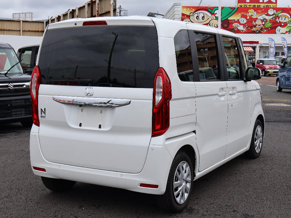ホンダ N BOX L3枚目
