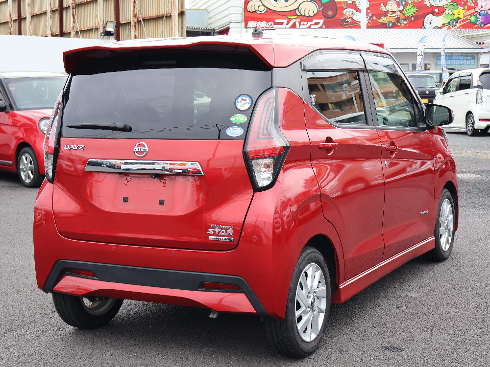 ニッサン デイズ ハイウェイスターX 9インチナビ3枚目